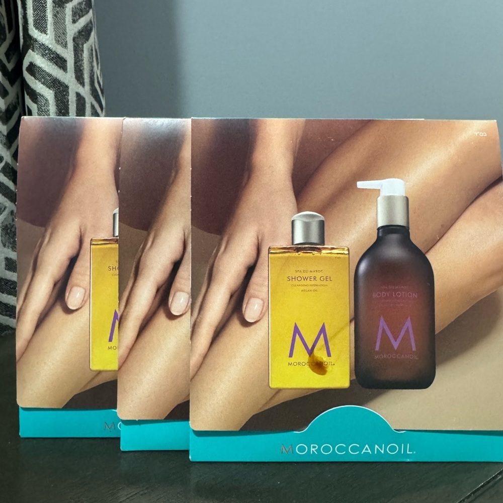 (3)☀️Moroccanoil Shower Gel & Body Lotion Set